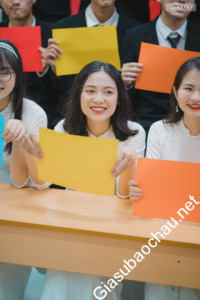 Gia sư giỏi Đại học Kinh tế Quốc dân chuyên dạy kèm môn Toán, Hóa