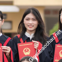 Gia sư giỏi Đại học Sư phạm Hà Nội chuyên dạy kèm môn Toán, Hóa